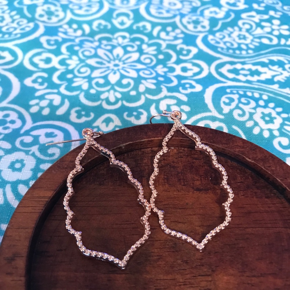 NEW!💙💎ROSE GOLD COLOR!💎💙GORGEOUS DROP EARRINGS - Picture 4 of 6